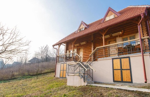 Vrdnik Apartamento | Apartmani Žuti Leptir