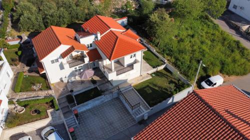 Sveti Filip i Jakov Apartamento | Apartmani Ema