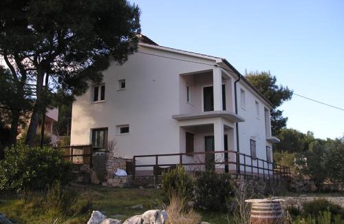 Cove Basina (Jelsa) Apartamento | Apartmani Huljić