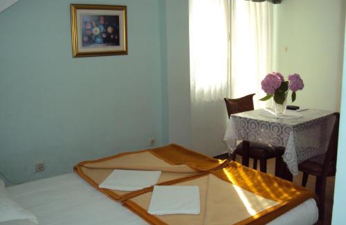 Krapinske Toplice Cama Y Desayuno | Apartmani i sobe Đurđan