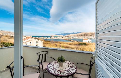 Pag Apartamento | Apartmani Matej B