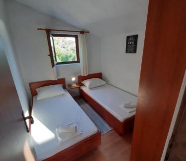 Ivan Dolac Apartamento | Apartmani Toni - Kućica