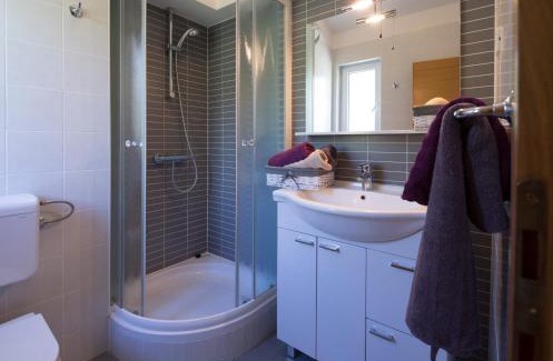 Tucepi Apartamento | Apartmani Villa Athina
