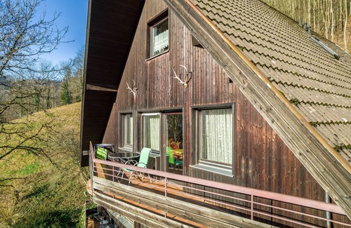 Bad Peterstal-Griesbach Apartamento | Apartamento 'Frechehof' con vistas a la montaña, jardín compartido y Wi-Fi
