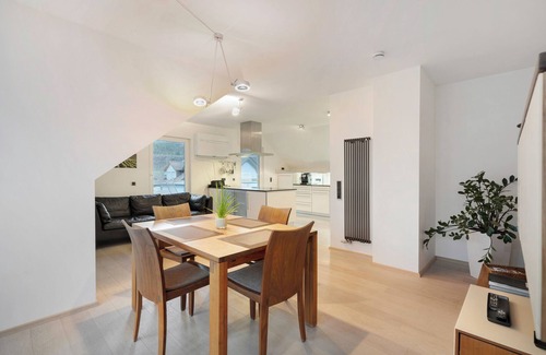 Kiechlinsbergen Apartamento | Apartamento 'Savoir-vivre' con balcón, Wi-Fi y aire acondicionado
