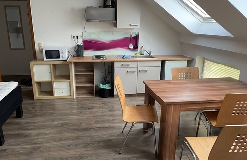 Fuldabruck Apartamento | Apartamento-Superior-Baño Privado-Vista al campo-5 Personen 4 Zimmer