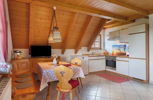Schonach im Schwarzwald Apartamento | Apartamento 'Sonnenblick Mit Südbalkon' con jardín y balcón compartidos