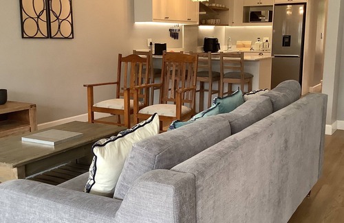 Saint-Cyr-au-Mont-d'Or Apartamento | Apartment Franschhoek, 2 Bedrooms Pool, Spa, restaurant Stunning security estate