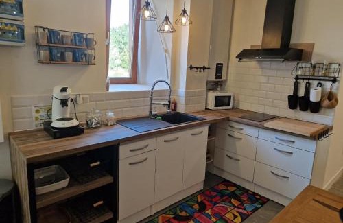 Saint-Hilaire-de-Brethmas Apartamento | Apartment with swimming pool, wifi