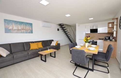 Miholascica Apartamento | Apartments Villa Sofia (81541-A2) - Martinscica - island Cres