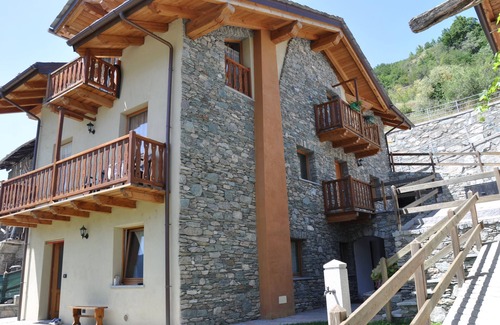 Montan-Angelin-Arensod Apartamento | Apartment with garden in Aosta (Casa Alpina - Sarre)