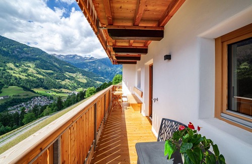 San Leonardo in Passiria Apartamento | Apartamento 'Bergchalet Prantach W75' con vistas a la montaña, terraza compartida y Wi-Fi