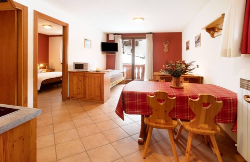 Santa Caterina Valfurva Apartamento | Apartamento 'Chalet Primula 7' con vistas a la montaña, jardín compartido y Wi-Fi