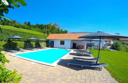 Sankt Stefan im Rosental Apartamento | Apartamento Adlerhorst - Granja Schwalbenhof