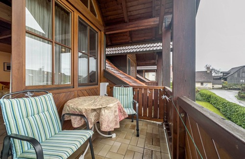 Kressbronn Apartamento | Apartamento 'Ferienwohnung 4, 99qm' con jardín compartido, balcón y Wi-Fi