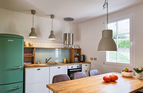 Neunkirchen-Seelscheid Apartamento | Apartamento en el patio con entramado de madera 'casa en movimiento'