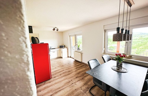 Sasbach am Kaiserstuhl Apartamento | Apartamento 'Ferienwohnung Eichert 55qm' con balcón y Wi-Fi