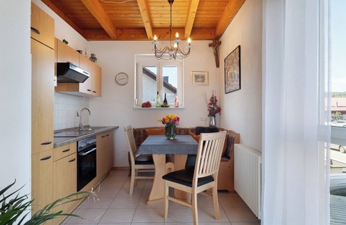 Sasbach am Kaiserstuhl Apartamento | Apartamento '45qm' con balcón, Wi-Fi y aire acondicionado