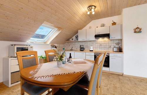 Sasbach am Kaiserstuhl Apartamento | Apartamento 'Schillinger' con balcón y Wi-Fi