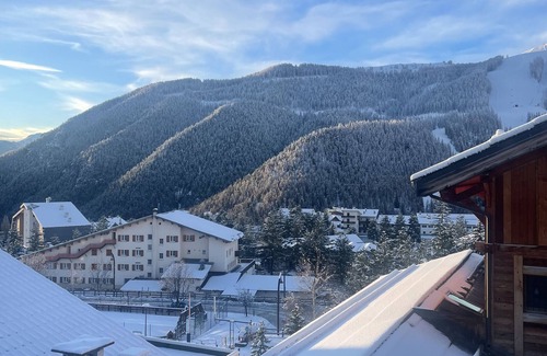Saint-Etienne-de-Tinee Apartamento | Apartamento 'Chaleureux La Montagne' con jardín privado y balcón