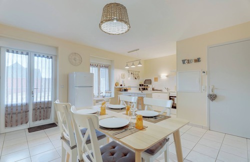 Saint-Benoit-des-Ondes Apartamento | Apartamento 'Grain De Sable' con terraza privada y Wi-Fi