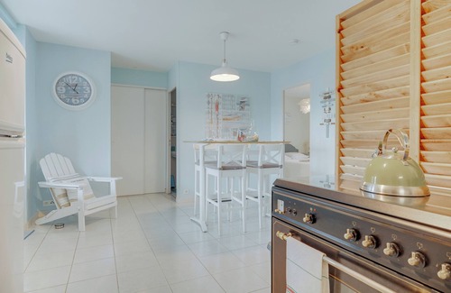 Saint-Benoit-des-Ondes Apartamento | Apartamento 'Côte D'emeraude' con terraza privada, jardín privado y Wi-Fi