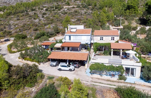 Sveta Nedjelja Apartamento | Apartment Luka (90991-A1) - Ivan Dolac - island Hvar