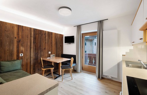 Anterselva Apartamento | Apartamento 'Pfaffingerhof Apt Piccolo Rabbit' con vistas a la montaña, jardín compartido y Wi-Fi