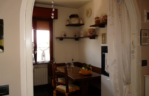 Cinquale Apartamento | cómodo apartamento con jardín y terraza
