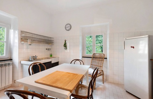 Castiglione Chiavarese Apartamento | Apartamento 'Casetta' con vistas a la montaña y jardín compartido