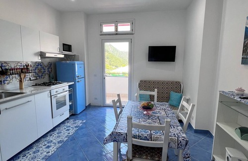 Piazza-Tralia-Pendolo Apartamento | Apartamento con piscina y vista impresionantes al Golfo di Napoli