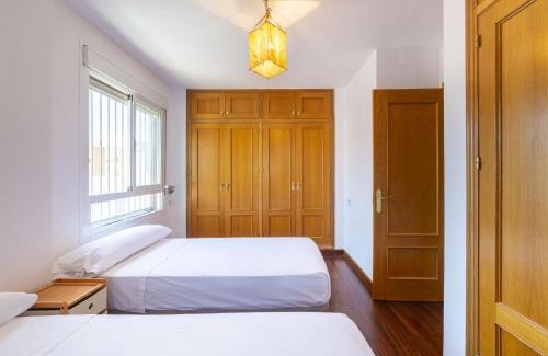 Almeria Apartamento | Apartment Ático Playa Zapillo by Interhome
