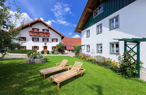 Laufen Apartamento | Apartment 1 Abtsee, 100 am up to 4 pers., 2 bedrooms, eat-in kitchen, terrace