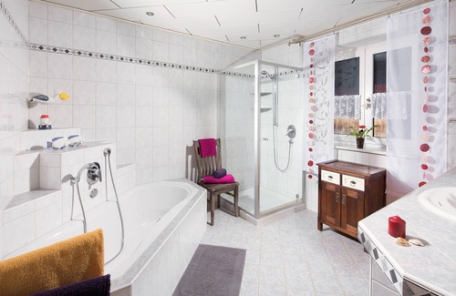 Laufen Apartamento | Apartment 1 Abtsee, 100 am up to 4 pers., 2 bedrooms, eat-in kitchen, terrace