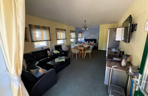 Forst Cama Y Desayuno | Apartment 1 - Bed & Breakfast am Waldgürtel