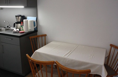 Podersdorf am See Apartamento | Apartment/1 Schlafraum/dusche, WC - Appartementhaus Josefikeller