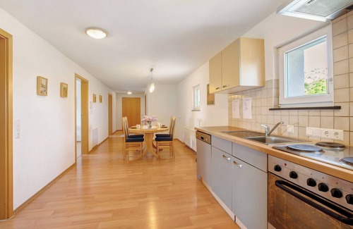 Heroldstatt Apartamento | Apartamento '1' con balcón y Wi-Fi