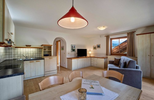 Valdaora di Sopra Apartamento | Apartamento '1' con vistas a la montaña, jardín compartido y Wi-Fi