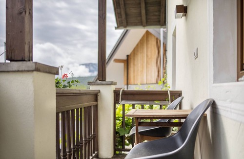 Issengo Apartamento | Apartamento '1' con vistas a la montaña, piscina compartida y Wi-Fi