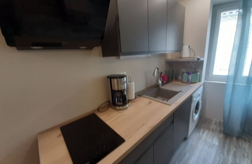 Bourg-Saint-Andeol Apartamento | Apartment '107 - Cosy T2' with Wi-Fi and Air Conditioning