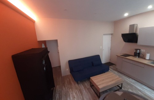 Bourg-Saint-Andeol Apartamento | Apartment '106 - Cosy T2' with Wi-Fi and Air Conditioning