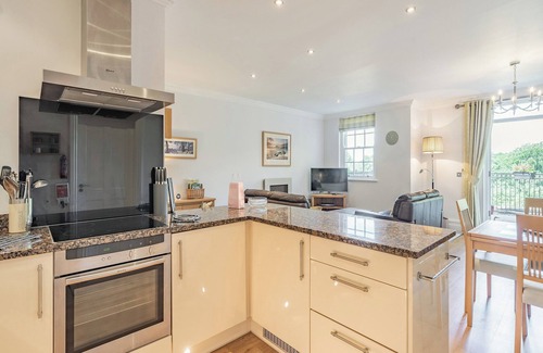 Silverdale Cabaña | Apartment 14, Hazelwood Hall