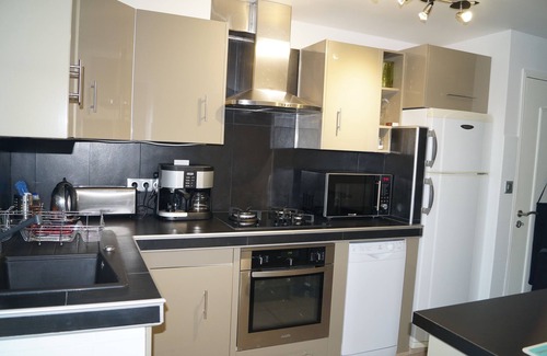 Lahonce Apartamento | Apartamento a 15 km de la playa, jacuzzi, sauna, capacidad para 5 personas, totalmente equipado.