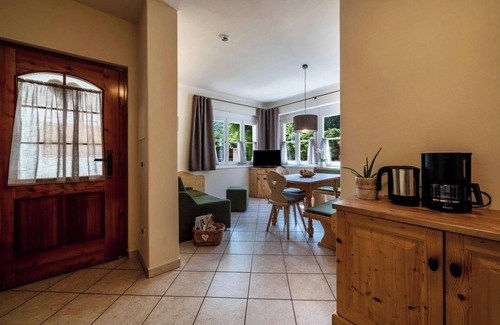 Nalles Apartamento | Apartamento "1SZ PinkLady Kreuzwegerhofnals" con vistas a la montaña, piscina, balcón y jardín