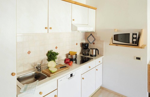 Nalles Apartamento | Apartamento "1SZ PinkLady Kreuzwegerhofnals" con vistas a la montaña, piscina, balcón y jardín