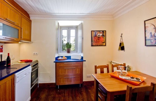 Penela Apartamento | Apartamento 2: apartamento tradicional de 4 habitaciones de estilo rústico