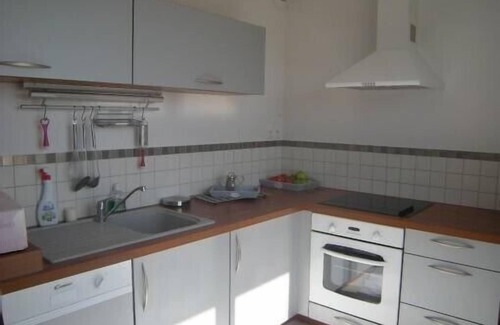 Pleneuf-Val-Andre Apartamento | Apartamento a 200 m de la playa y del campo de golf, con una gran terraza orientada al sur.