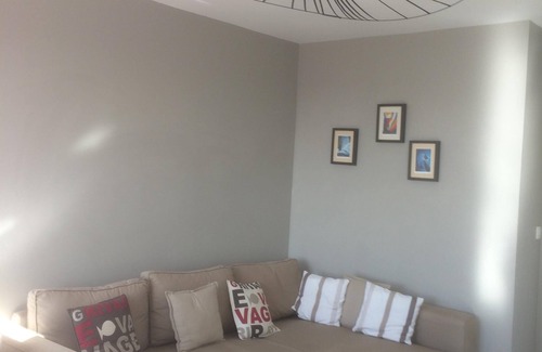 Pleneuf-Val-Andre Apartamento | Apartamento a 200 m de la playa y del campo de golf, con una gran terraza orientada al sur.