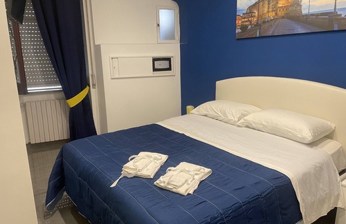 Quartieri Spagnoli Apartamento | Apartment 200 m From Piazza del Plebiscito