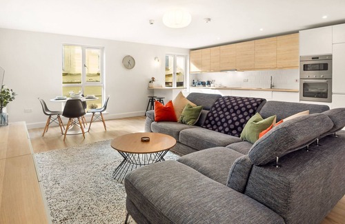 Clifden Cabaña | Apartment 293 - Clifden - sleeps 4 guests in 2 bedrooms